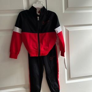 Nike 2 piece jogging suit. NWT